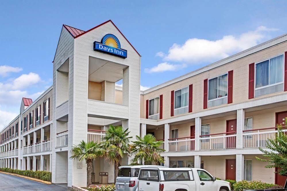 Days Inn By Wyndham Marietta-Atlanta-Delk Road Exterior foto